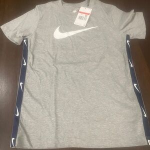 NWT - Brand New -Nike Youth T-Shirt - Large